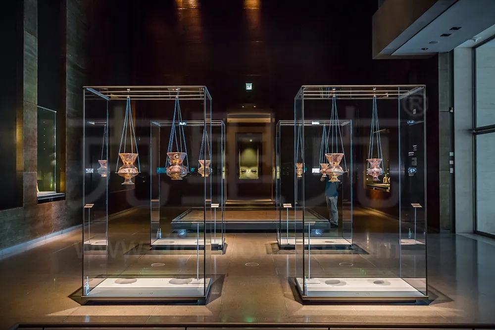 建筑師大師貝聿銘佳作-多哈伊斯蘭藝術(shù)博物館設(shè)計(jì)展示柜插圖(4)